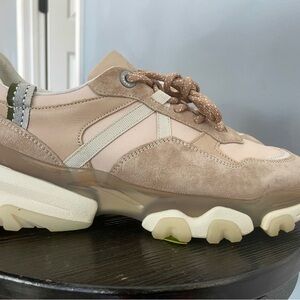 LLOYD Street Sneakers | Size 8.5